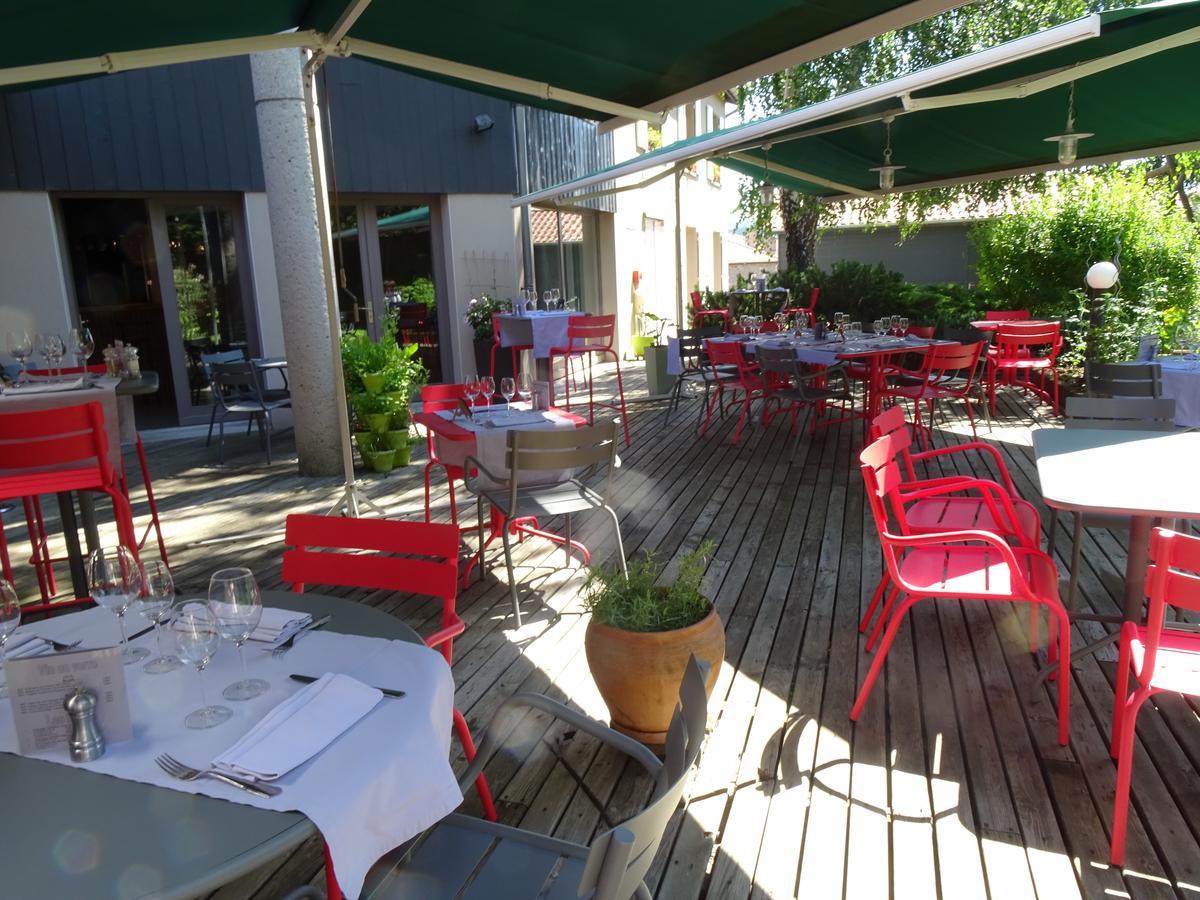 Logis Hotel Restaurant La Tour Dunières Eksteriør billede