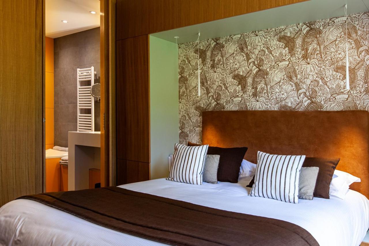 Logis Hotel Restaurant La Tour Dunières Eksteriør billede