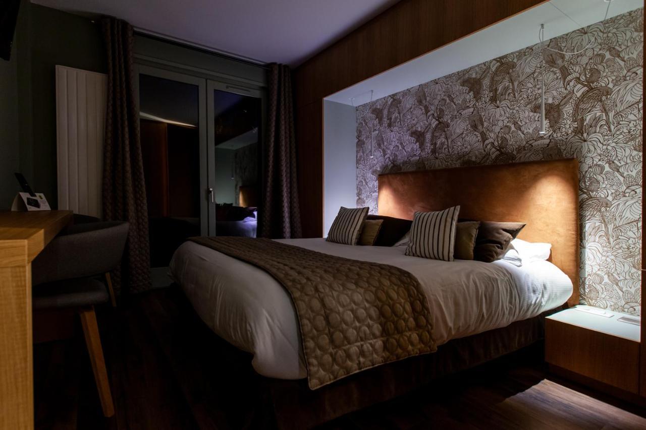 Logis Hotel Restaurant La Tour Dunières Eksteriør billede